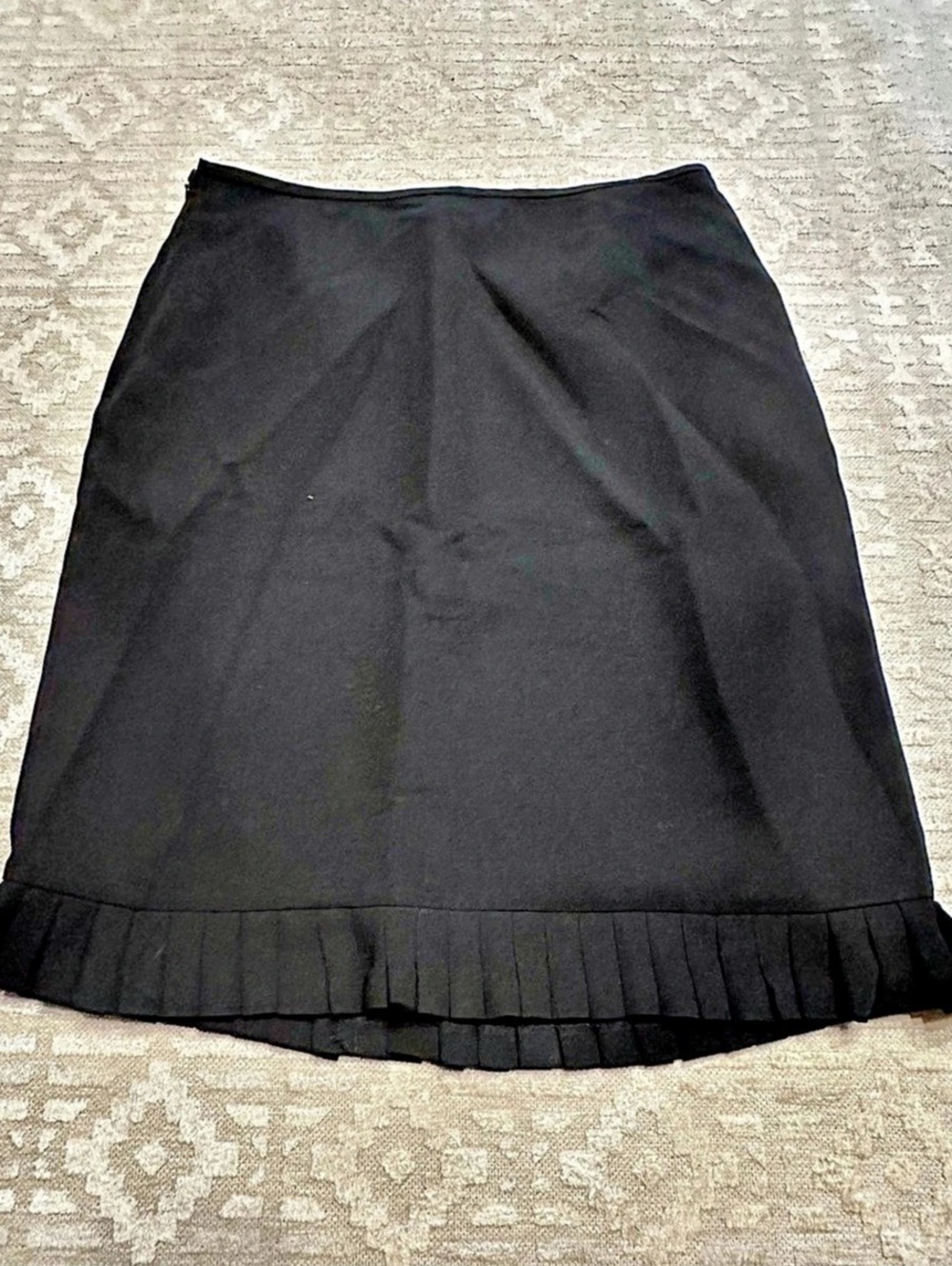 Calvin Klein Black Pleated Ruffle Skirt Size 8 Like New